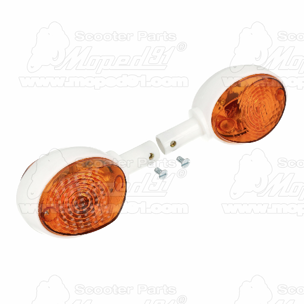 lampa kierunkowskazu komplet MZ TROPHY / ES 125-150-250 SIMSON SCHWALBE KR 51 / SPERBER / STAR (343105)  Niemiecka jakość EAST ZONE