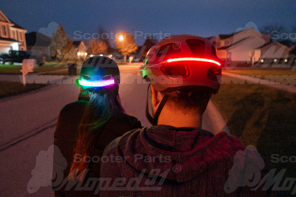 kerékpár fejvédő színes led világítás BRIGHT